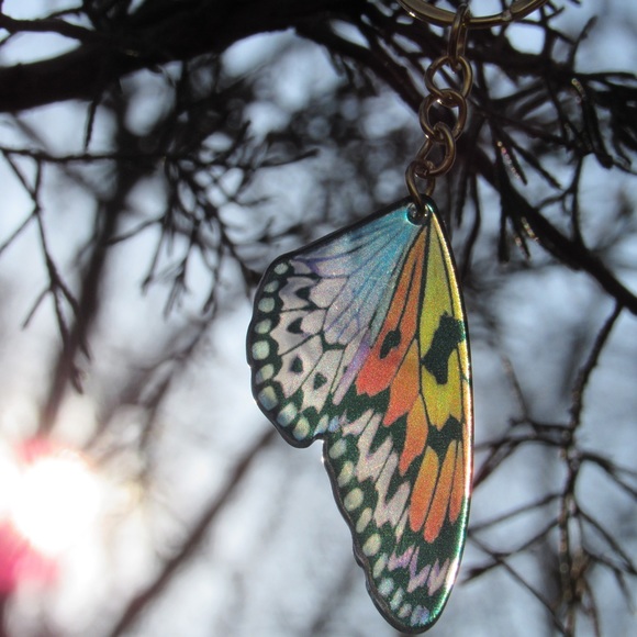 Butterfly Wing Keychain - Picture 2 of 4